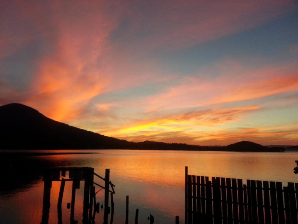 Lake Place Resort Glenhaven Экстерьер фото